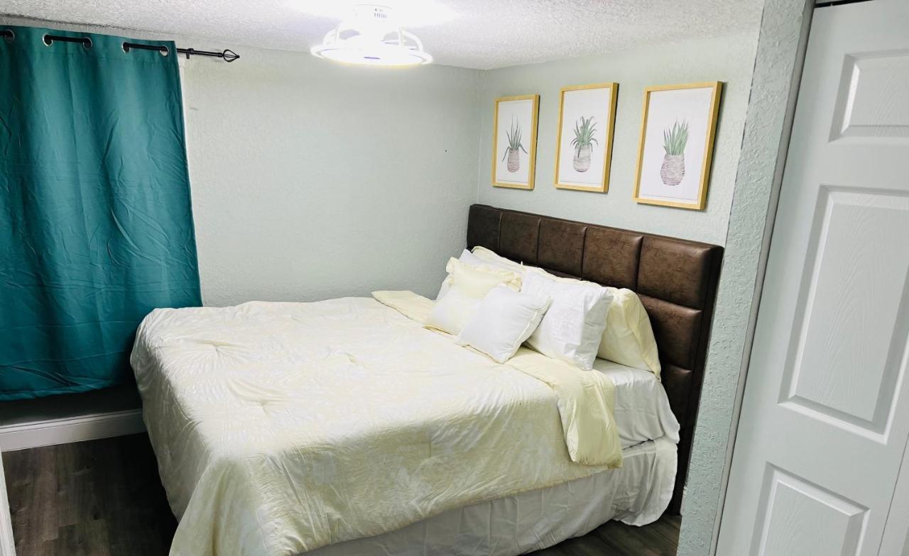 Hébergement de vacances 3bdrm Fruit Tree Near Downtown