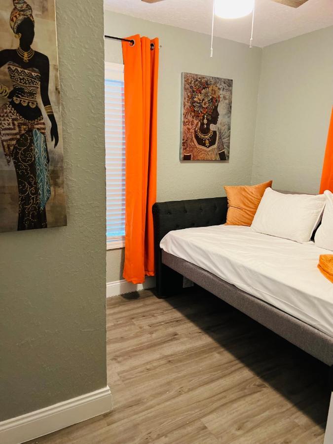 Hébergement de vacances 3bdrm Fruit Tree Near Downtown *
